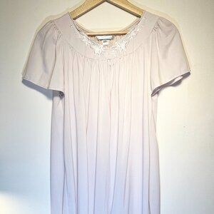 Vintage Miss Elaine Light Pink Embroidered Nylon Nightgown Medium 2000s Coquette